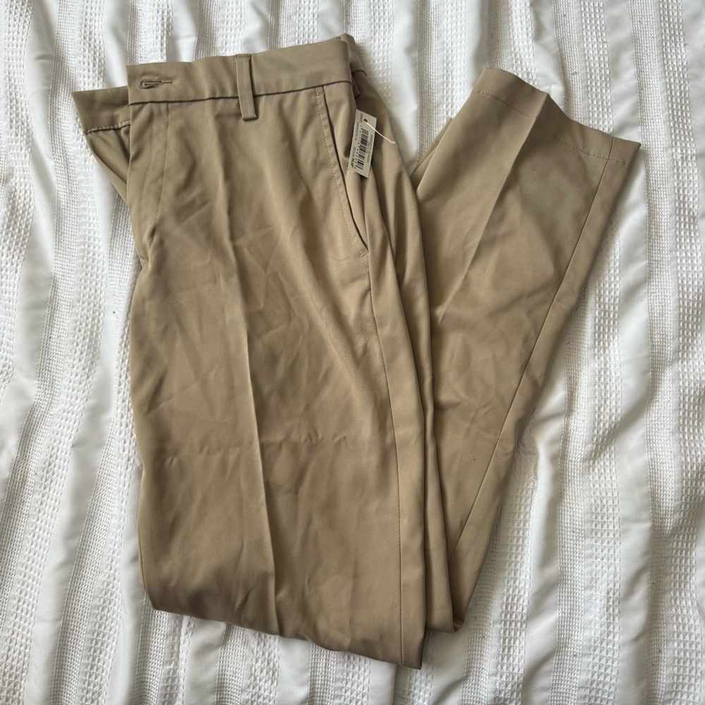 Men’s khaki pants